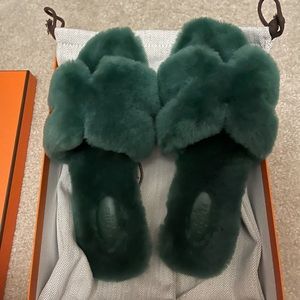 Oran Shearling Hermes Sandal with box, dustbag and Hermes shopping bag